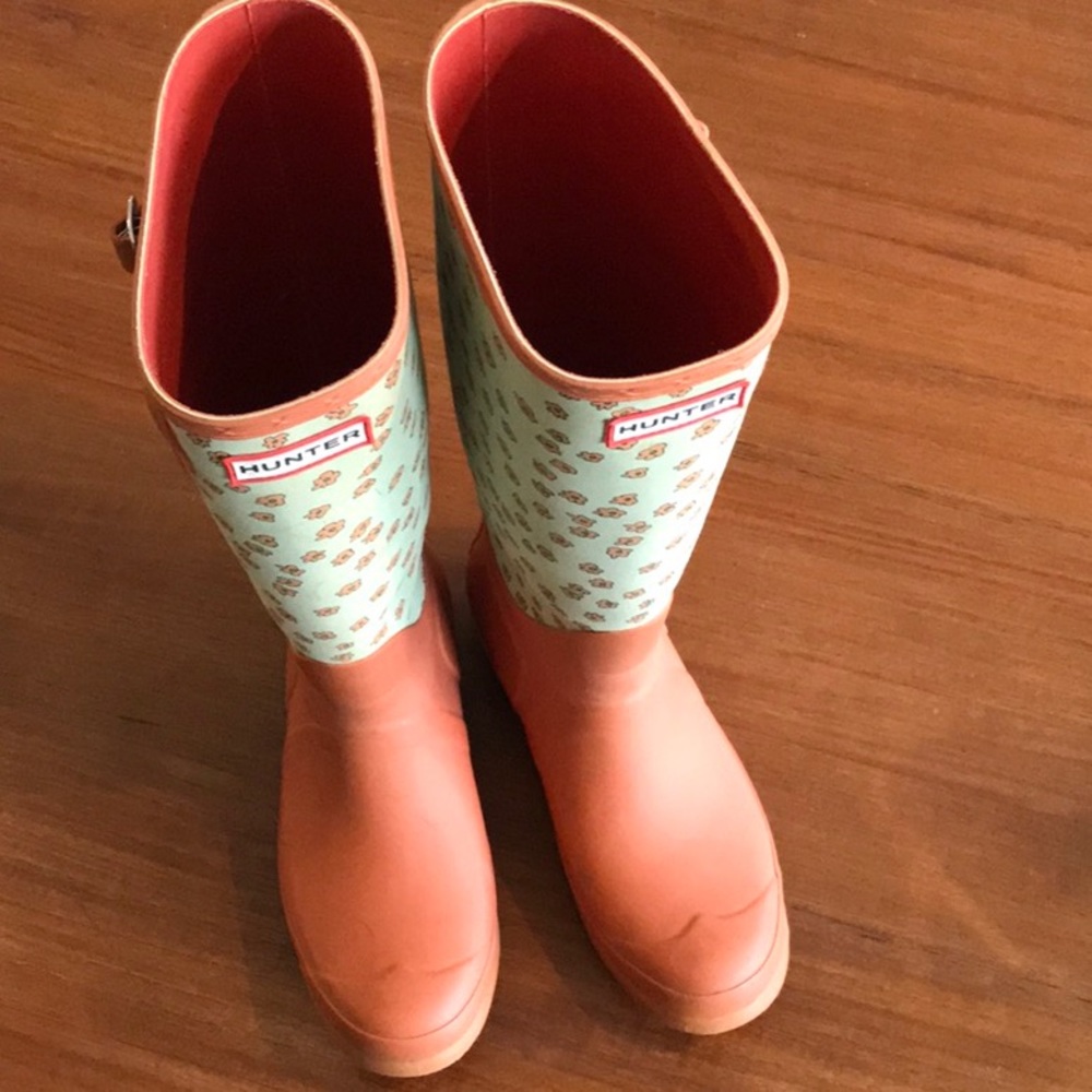HUNTER Floral Print Rain Boots